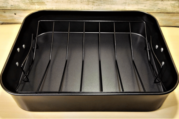 Crofton Roasting Pan with Rack: Back in Stock at Aldi!